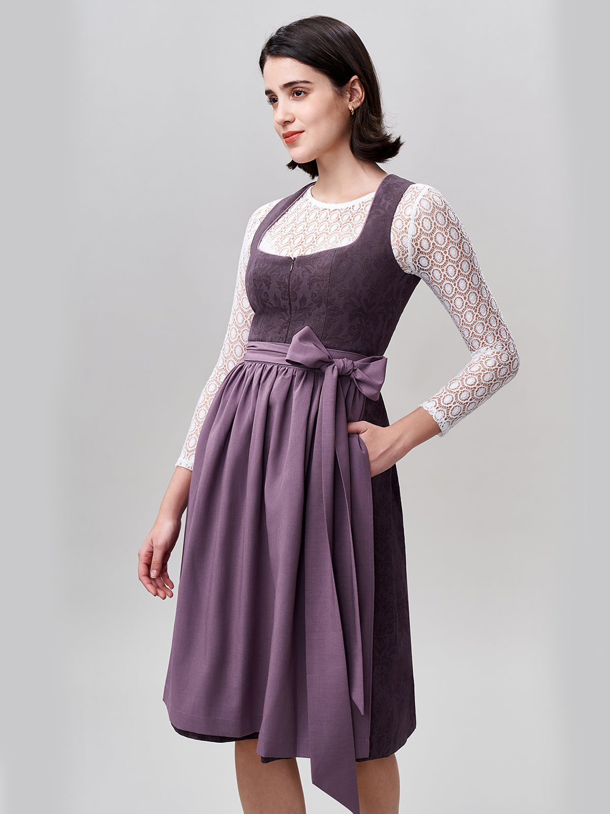 DIRNDL | AKELA