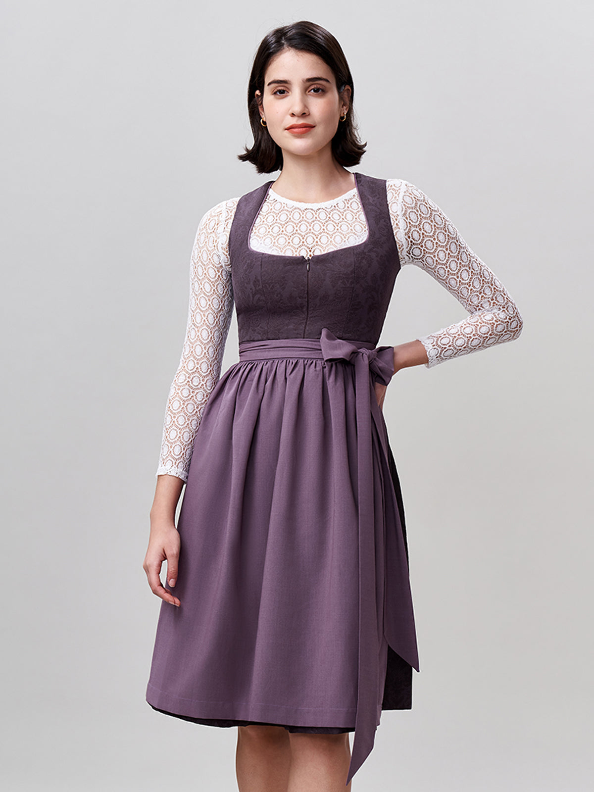 DIRNDL | AKELA
