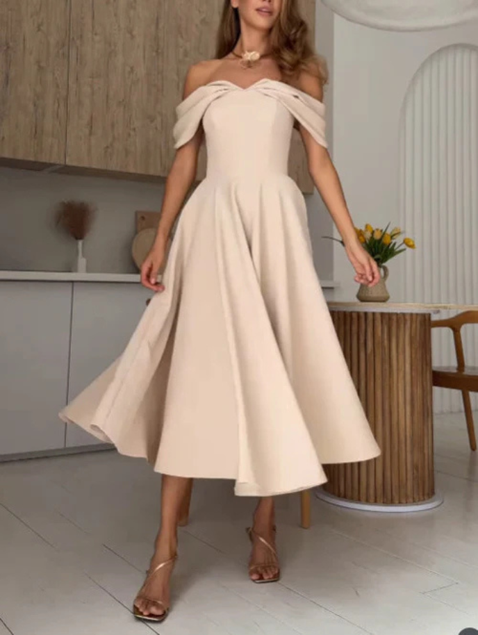 Elegancka Sukienka Maxi z Odkrytymi Ramionami