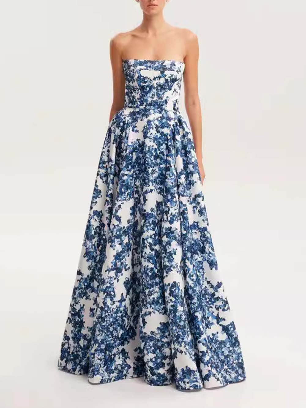 Elegancka maxi sukienka bez ramiączek z nadrukiem