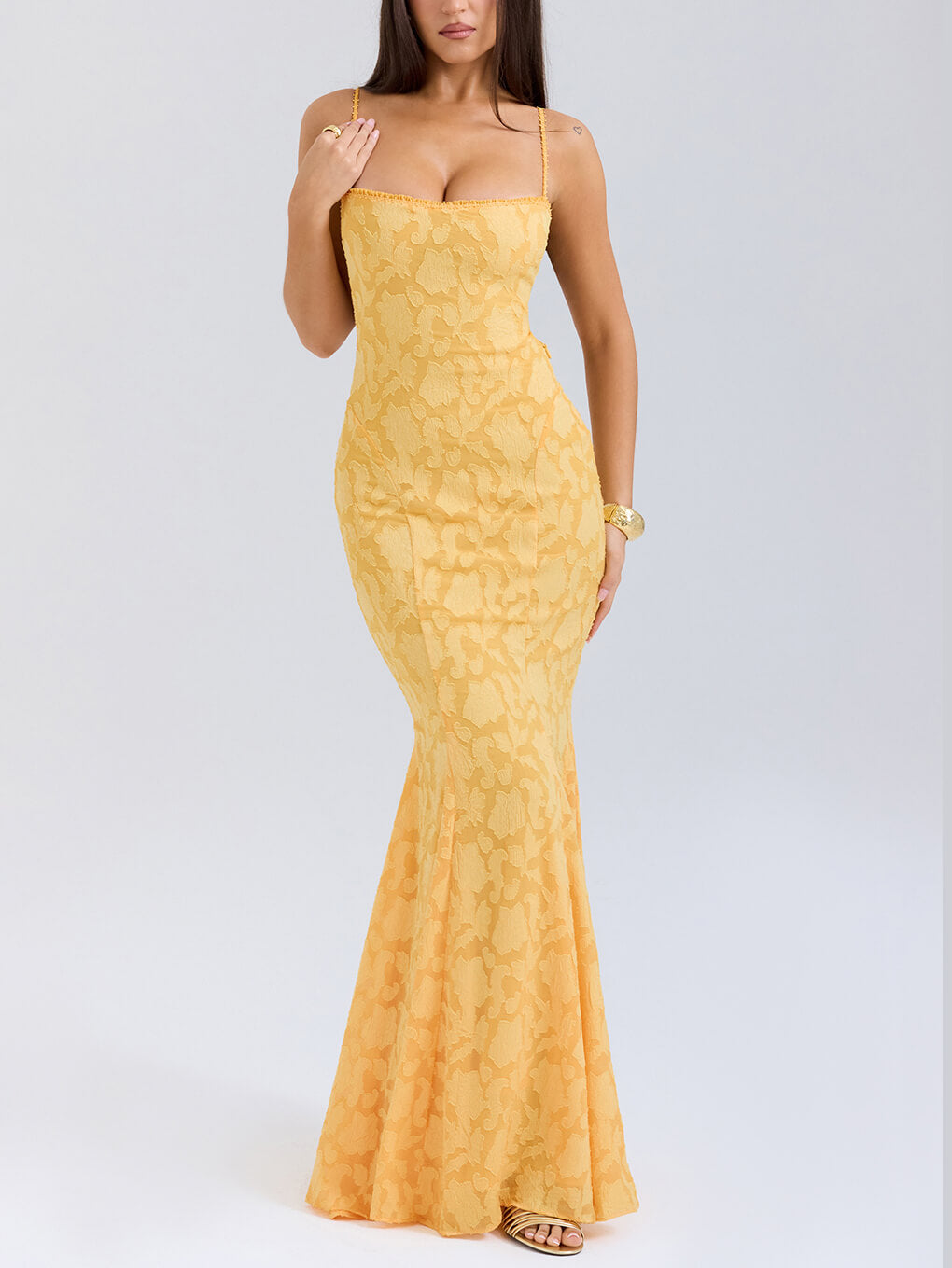 Elegancka sukienka maxi z dzianiny w stylu sexy z fishtail