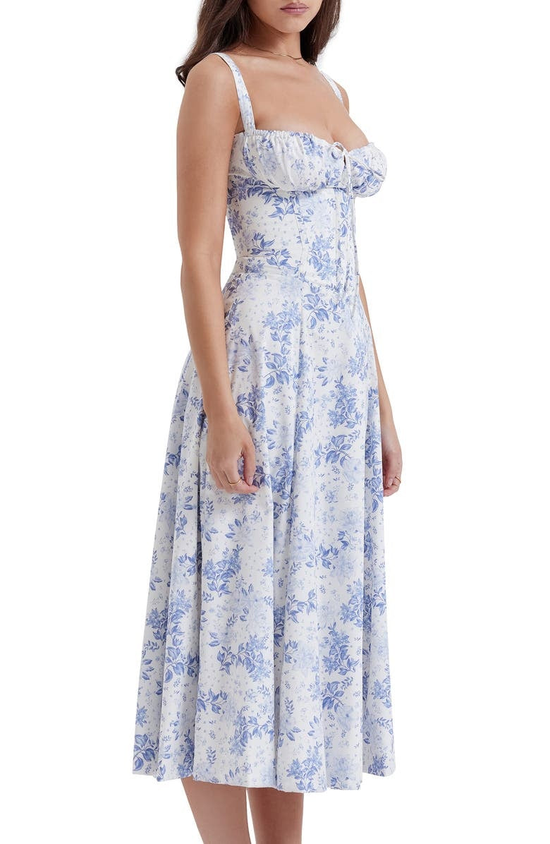 Kwiatowa sukienka bustier z formowaniem w talii