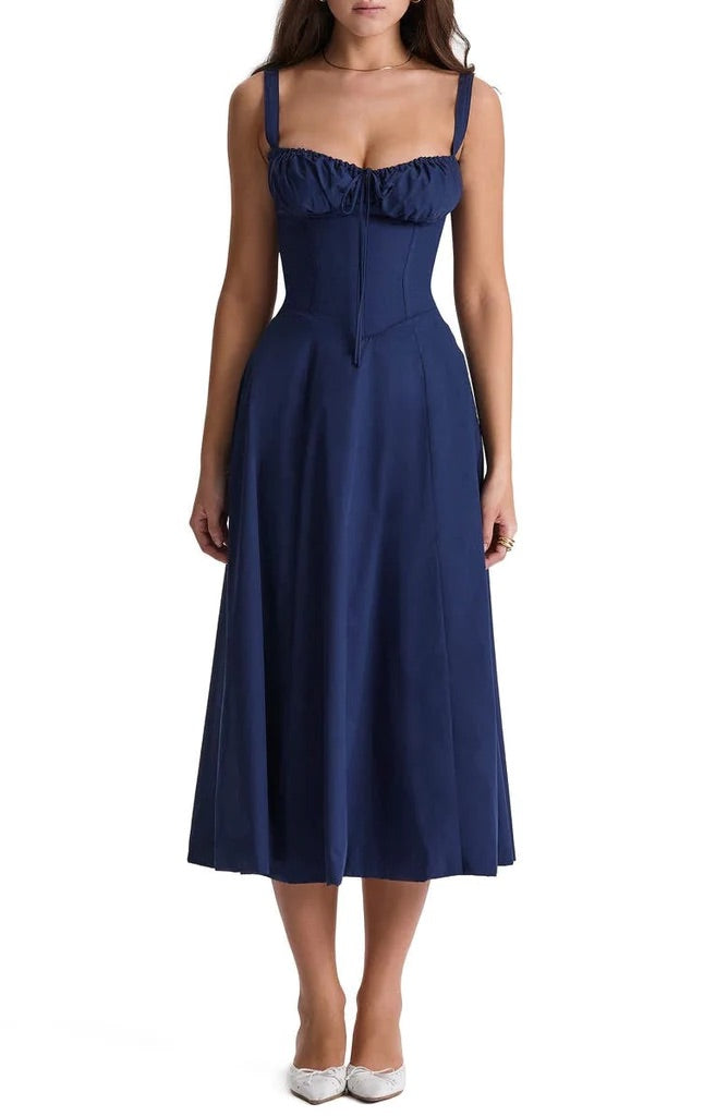 Kwiatowa sukienka bustier z formowaniem w talii